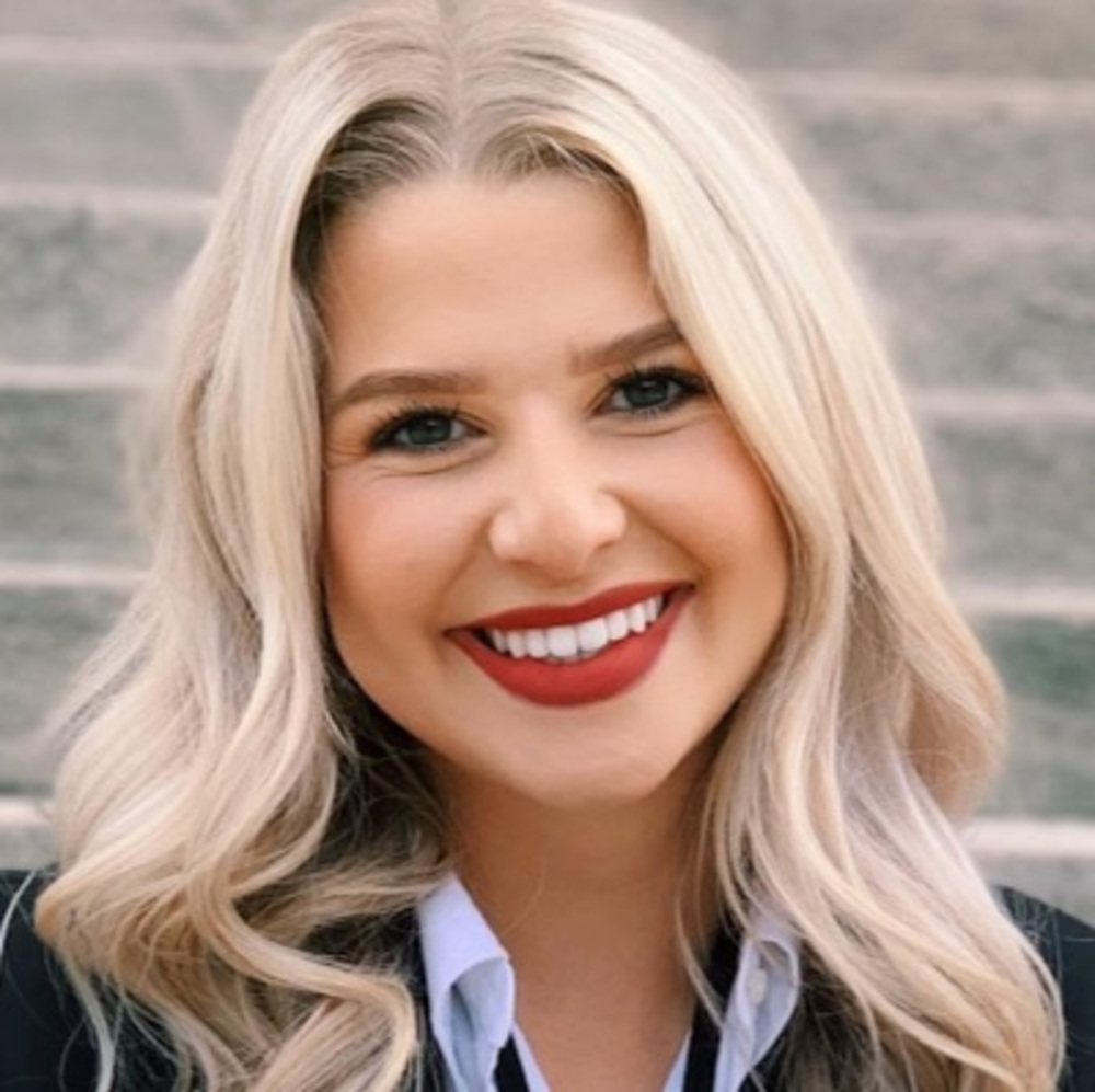 Meet your Posher, Kendra